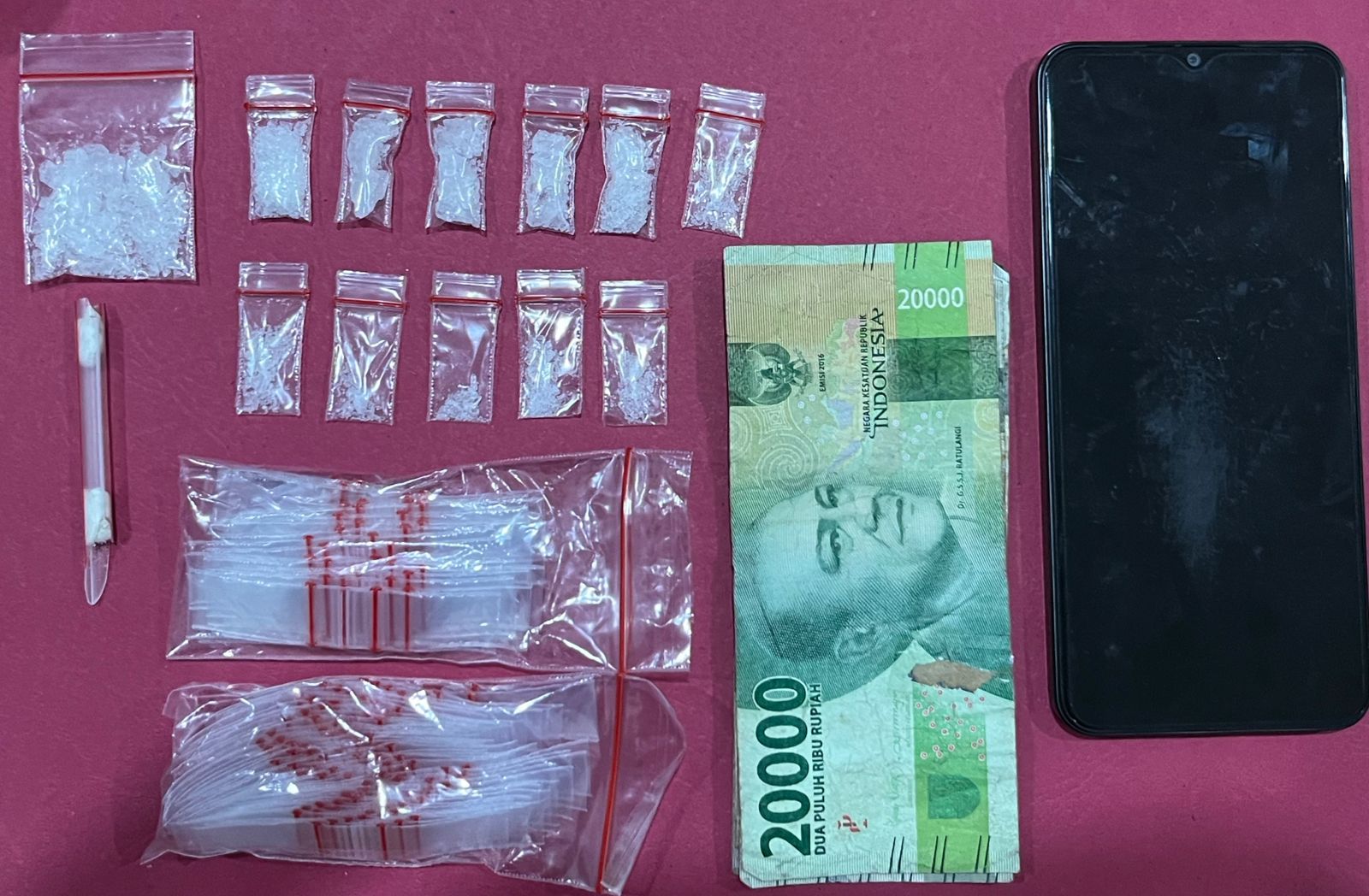 Diduga Bandar Sabu, 2 Pria di Ringkus Oleh Satres Narkoba Polres Labusel