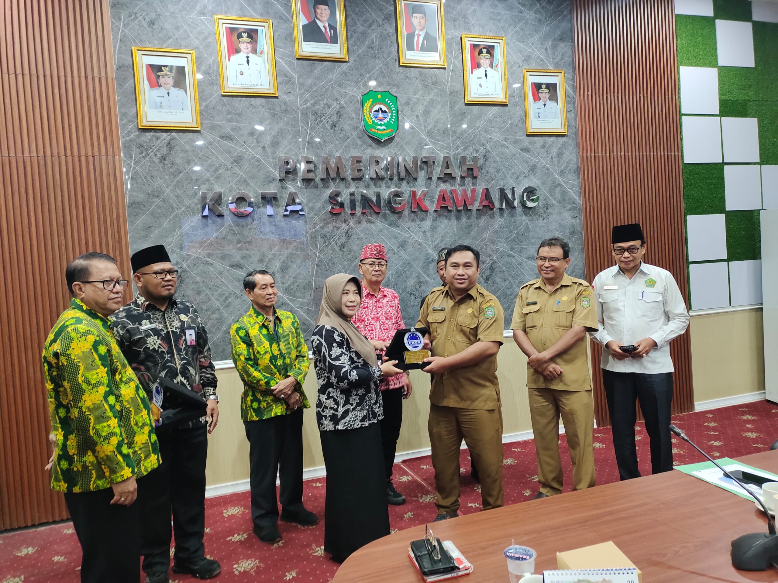 Jalin Silaturahmi, FKUB Ketapang Lakukan Kunjungan ke FKUB Singkawang