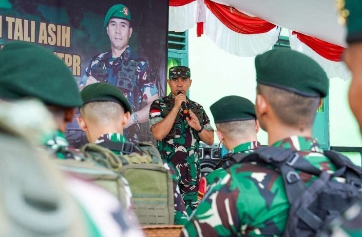 Hadir di Ujung Negeri, Pangdam XII/Tpr Beri Motivasi Prajurit Pos Gabma Temajuk