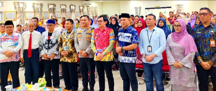 Dinas Pendidikan dan Kebudayaan Kota Singkawang Tegaskan Integritas Penerimaan Murid Baru Lewat Komitmen Bersama