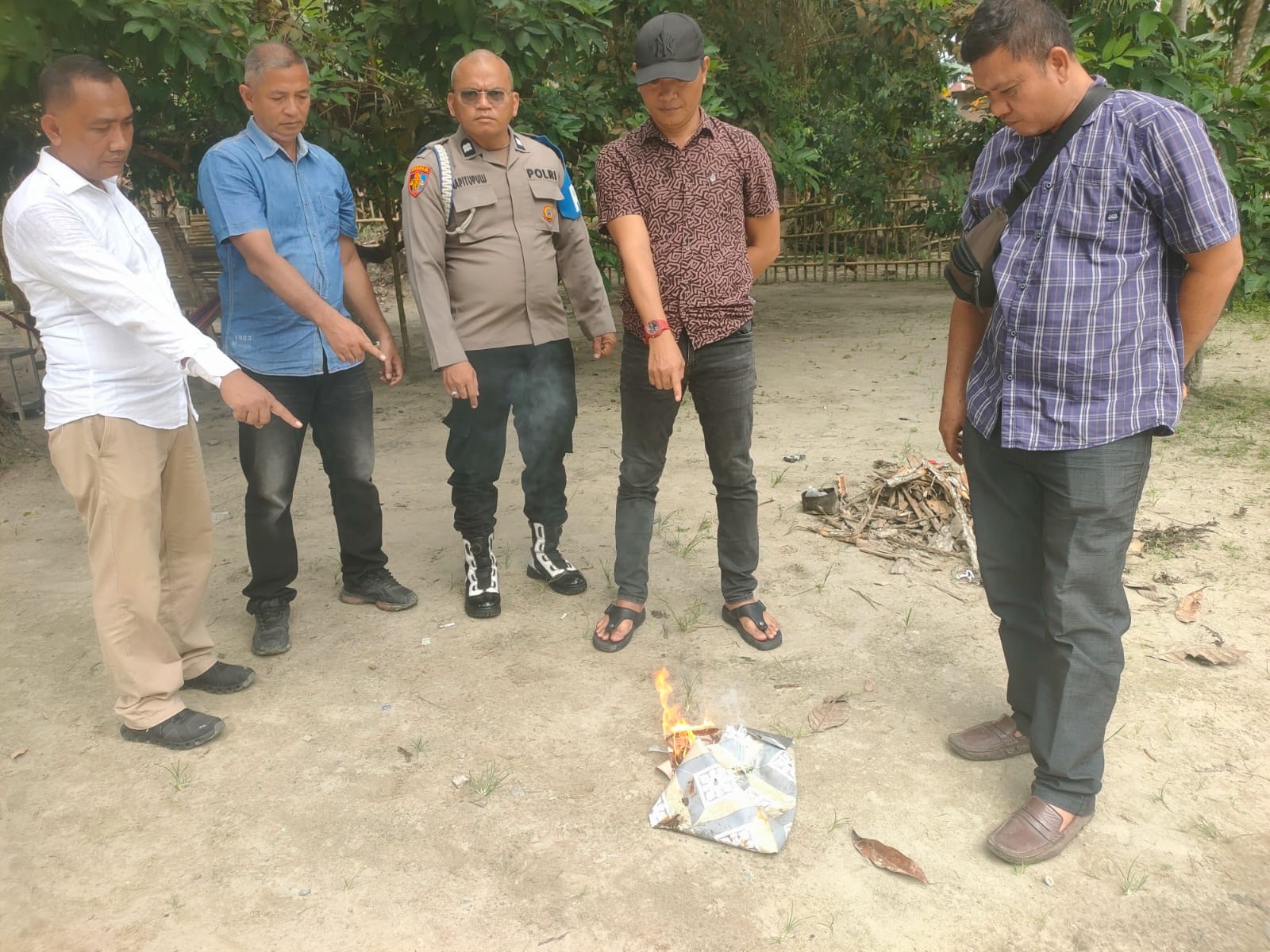 Gerak Cepat! Polsek Marbau Grebek Rumah Diduga Sarang Narkoba di Aek Hitetoras